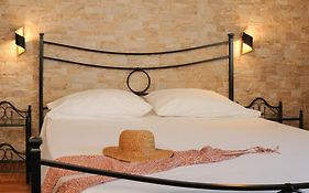 Uria Rooms & Suite B&B
